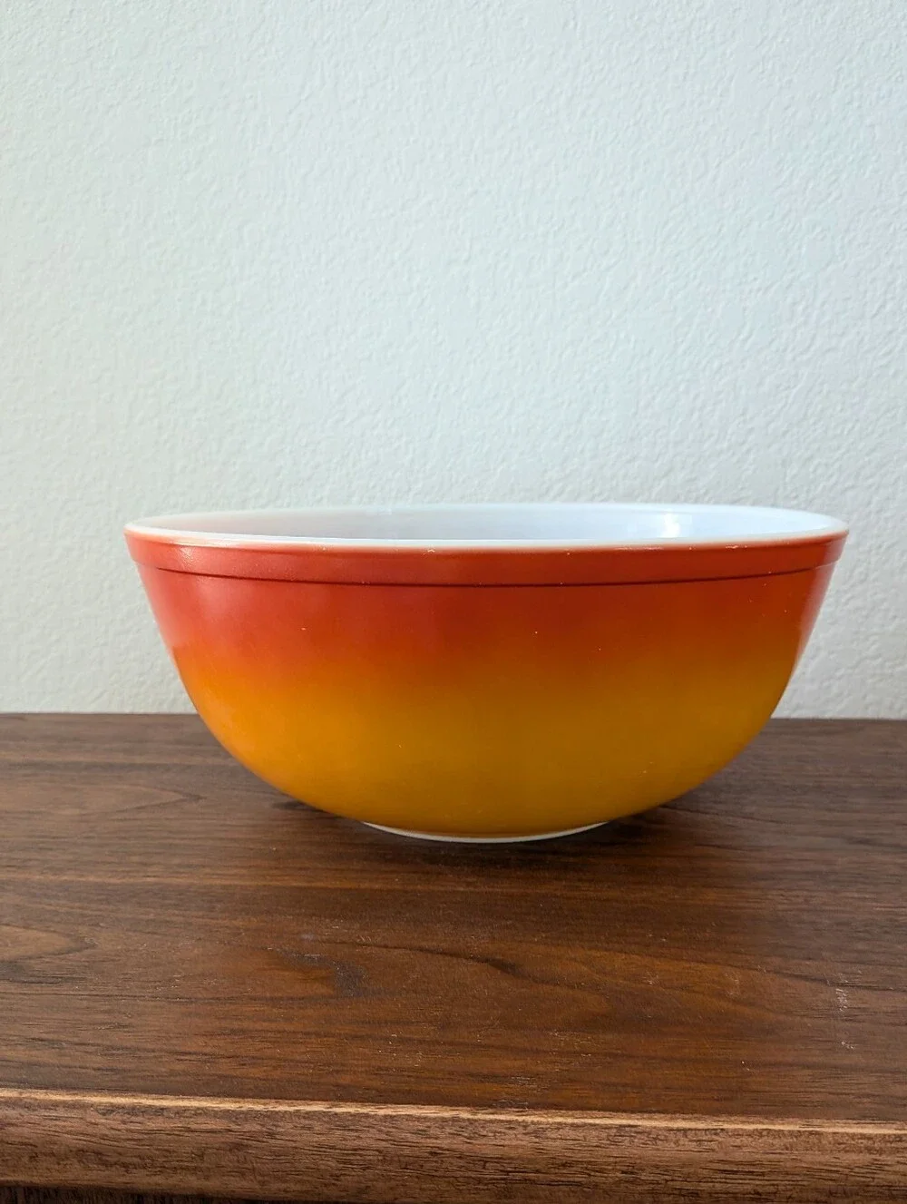 Vintage Pyrex Large 4 Qt MixingBowl 404 Flameglo Red Orange Ombre